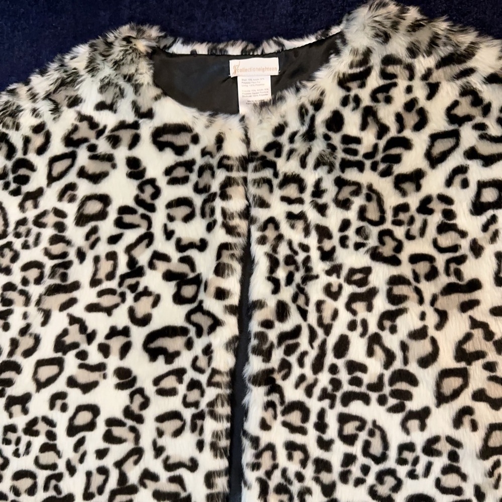 Collection XIIX Leopard Print Cape - Picture 8 of 16